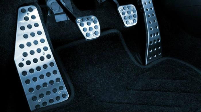 συμπλέκτης αυτοκινήτου πεντάλ