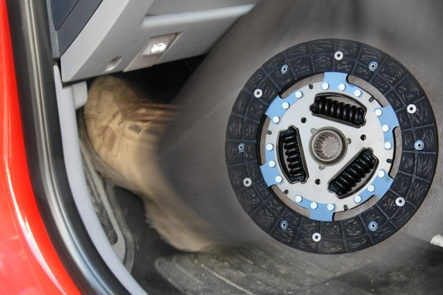 φθορά συμπλέκτη αυτοκινήτου